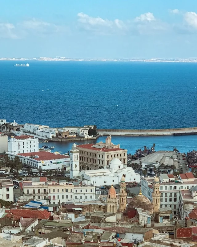 abderrahmane-chablaoui-RDn0dlbglxg-unsplash